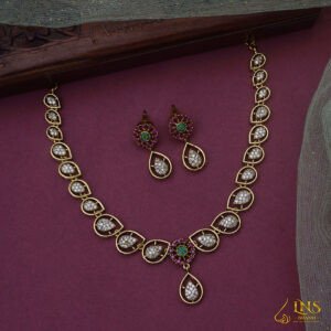 Stunning Neckset