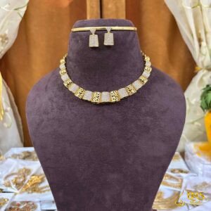 Stunning Neckset