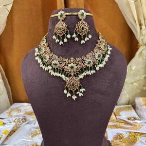 Kempu Neckset