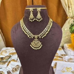 White Pearl Neckset
