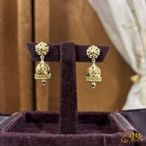 Screw Back Butta earrings
