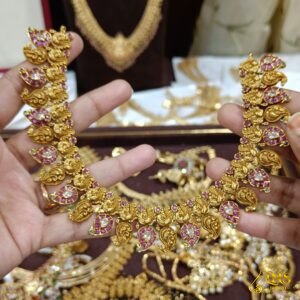 Kempu Nakshi Neckset