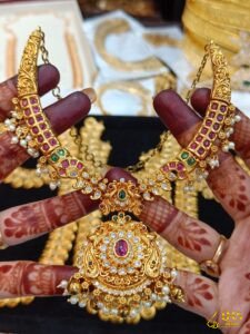 Chitti Kempu Kante E