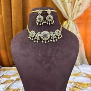 Purple choker
