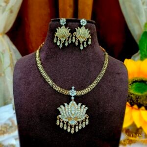 Offer Lotus Neckset